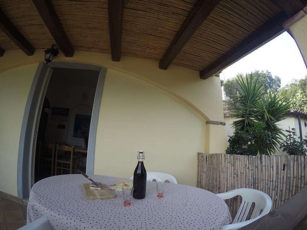 Appartamenti Con Vista Panoramica Santa Maria Navarrese Exterior foto